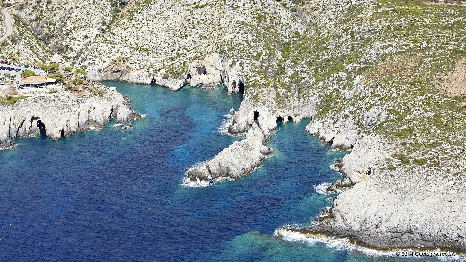 σπηλιά στο Πόρτο Ρόξα της Ζακύνθου να εξερευνήσεις, να κάνεις kayak ή για να αγκυροβολήσεις